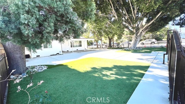 Foto del edificio - 8938 Duarte Rd