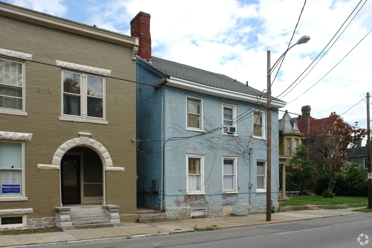 Building Photo - 575 W Short St