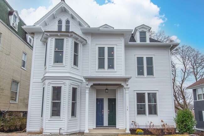 Front of House - 14 Prospect St