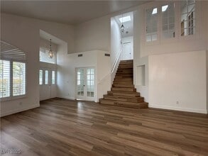 Building Photo - 2424 Shady Vista Dr