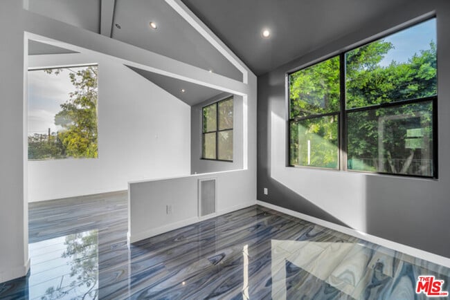 Building Photo - 2652 Lisco Pl