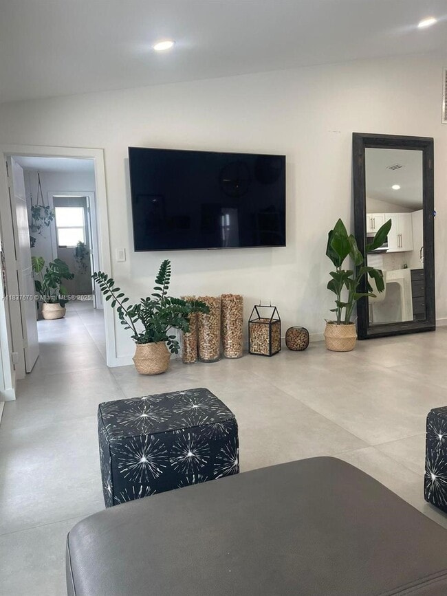 Foto del edificio - 21281 Hazelwood Ln