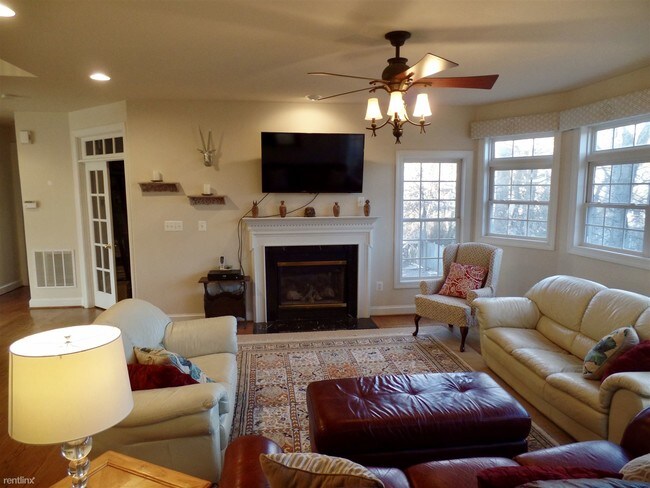 Building Photo - 7510 Woodpalace Ct