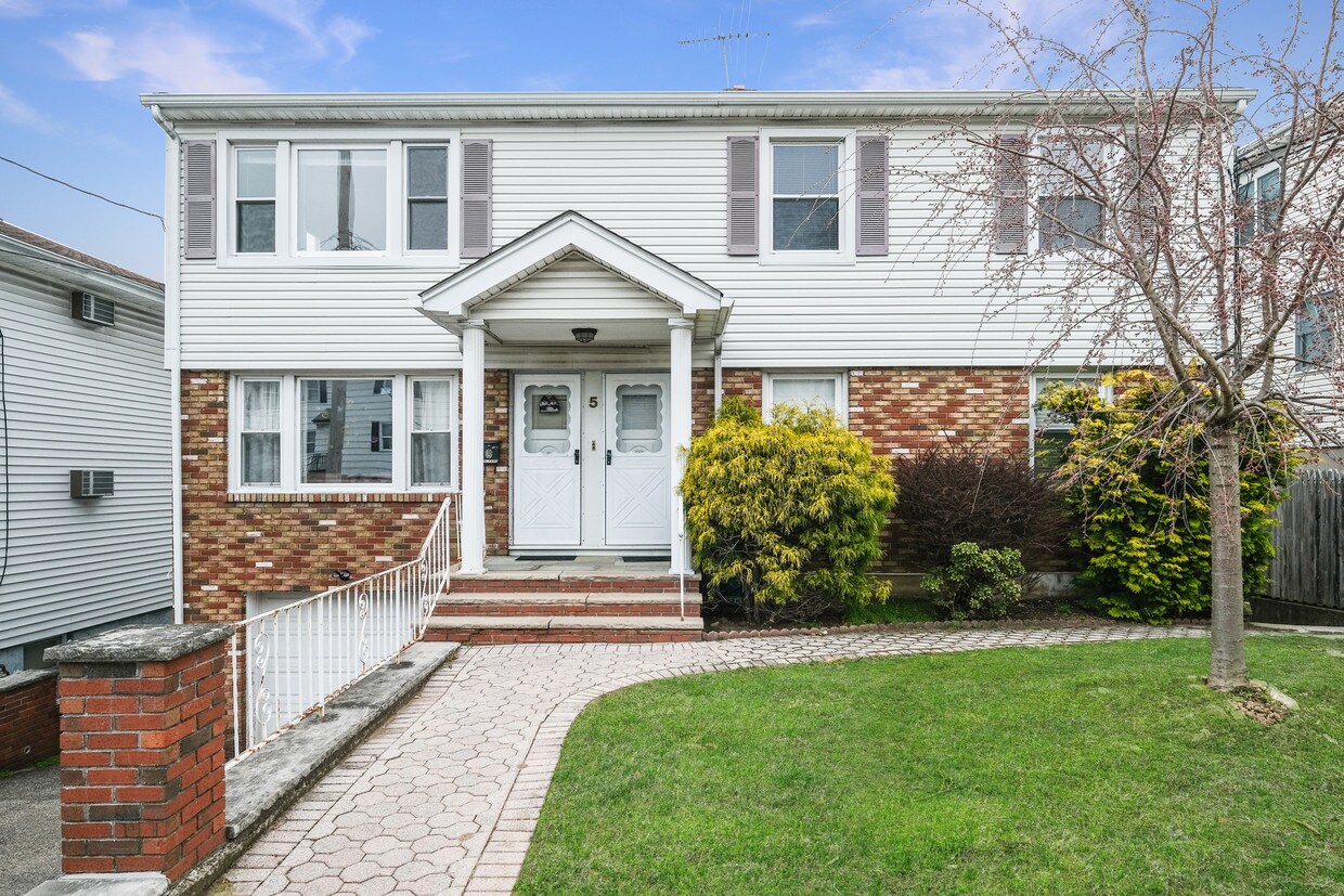 5 Lincoln Ave, Harrison, NY 10604 5 Lincoln Ave Harrison, NY