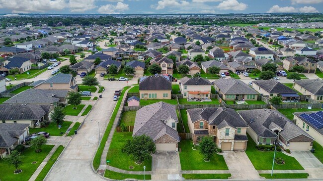 Foto del edificio - 20603 Flintoff Ln