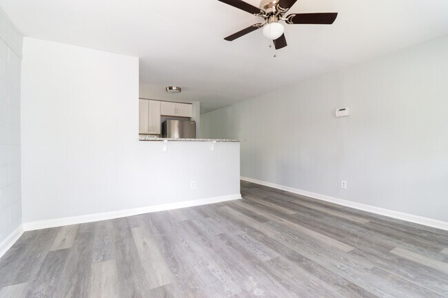 Building Photo - 2213 Fitzgerald Ave