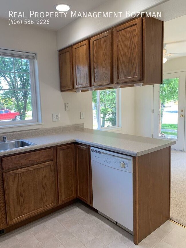 Building Photo - Bozeman 3 Bed 2 Bath Condo $2,395/mo