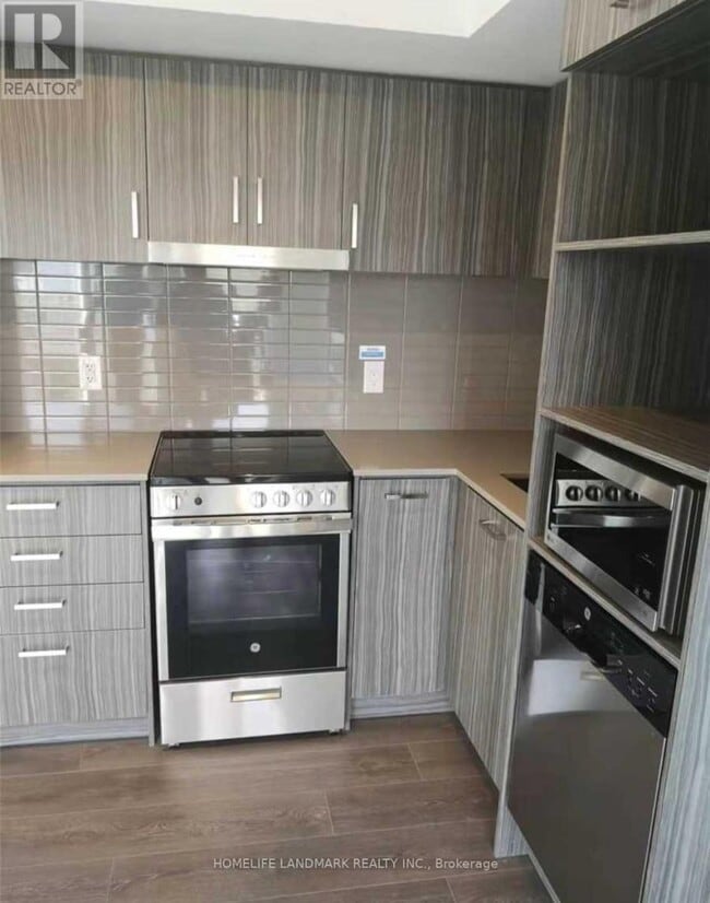 Building Photo - 219 Dundas St E