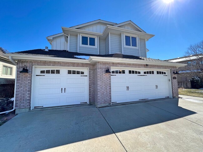 Building Photo - 643 Manorwood Ln