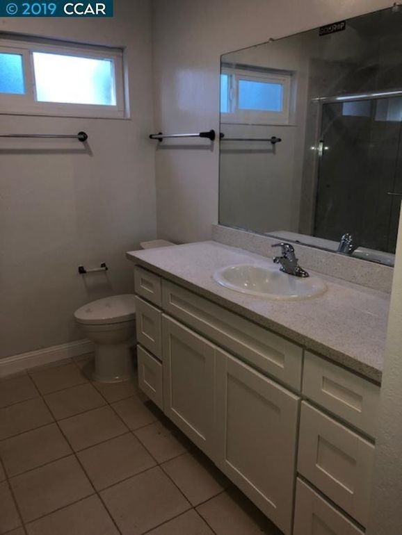 Foto del edificio - 118 Summerwood Pl