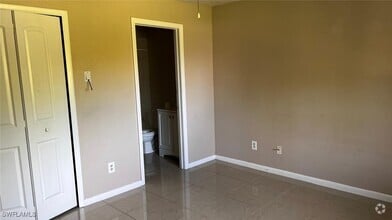 Building Photo - 919 Cape Coral Pkwy W