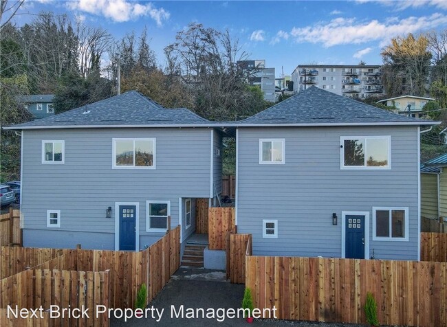 Building Photo - 3 br, 2 bath House - 1336 16th Ave S Unit B