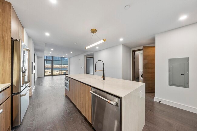 Foto del edificio - 8701 Churchill Rd