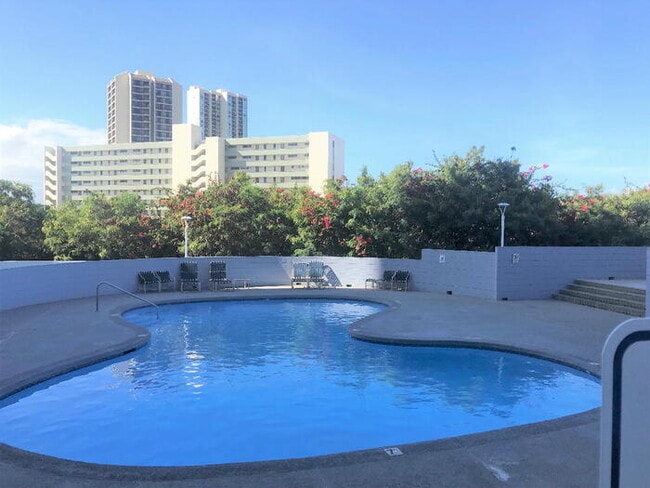 Building Photo - To register for the showing time below, note the 4 digit code: 4002 and click "APPLY NOW."(mobile...