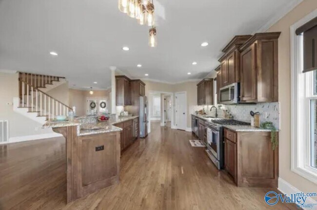 Building Photo - 2807 Talon Cir