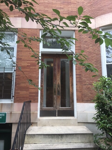 exterior - 2919 Saint Paul St