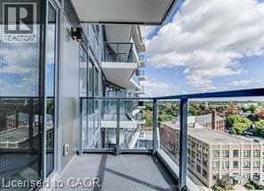 Photo du bâtiment - 93 Arthur St S