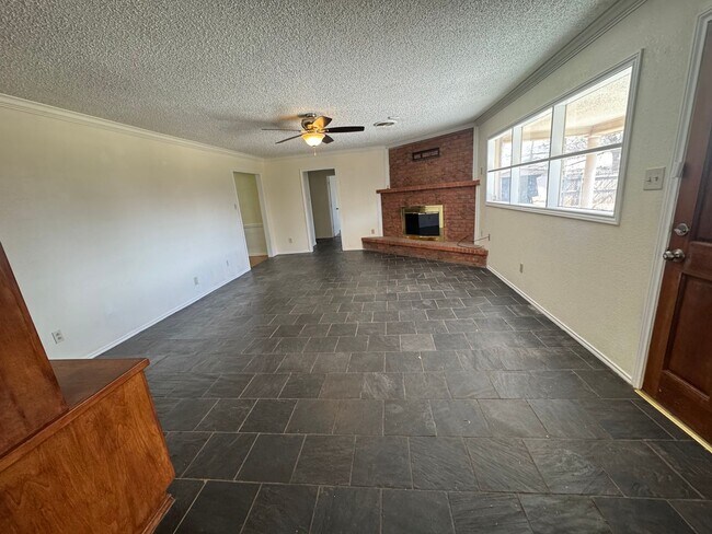 Building Photo - Ranch Style House in South Central Lubbock