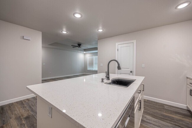 Building Photo - THE RESIDENCES AT BRYSON LAKE-373