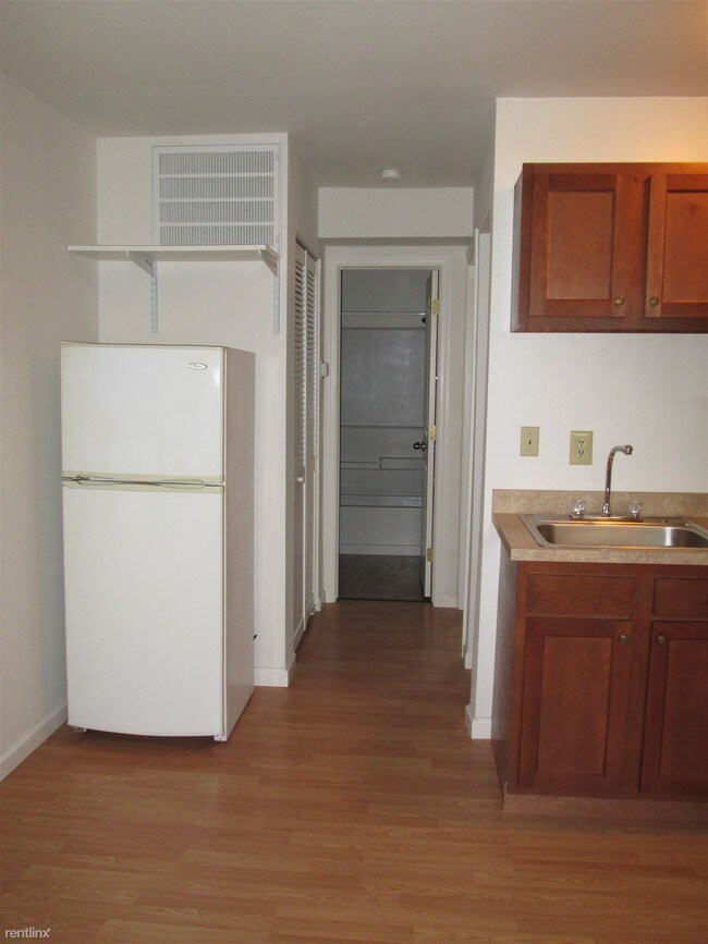 Building Photo - 1 1/2 Opus Dr