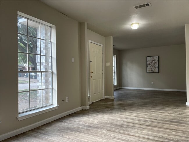 Building Photo - 6614 Amberfield Ln