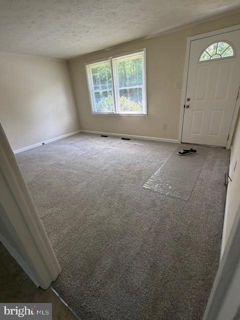 Building Photo - 1562 Lakeview Dr