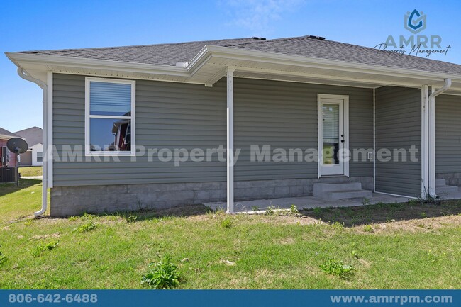 Building Photo - 3 Bedroom Townhome In Duenweg Missouri!