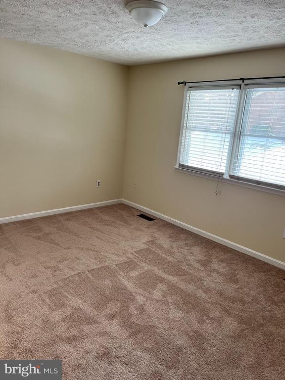 Foto del edificio - 453 Willow Lawn Dr
