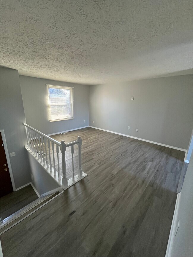 Building Photo - 9260 Beech Tree Ct