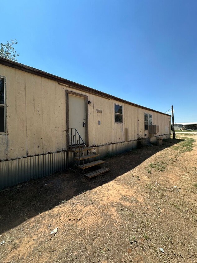 Primary Photo - 50 Ute Rd