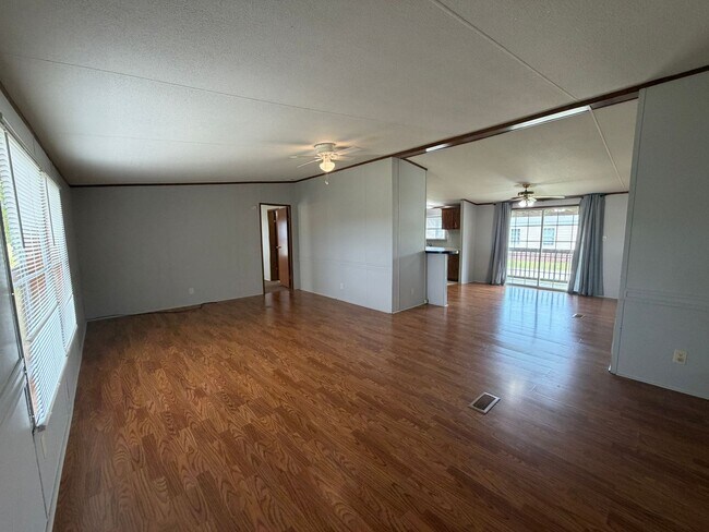 Foto del edificio - 6439 Spring Place Rd SE