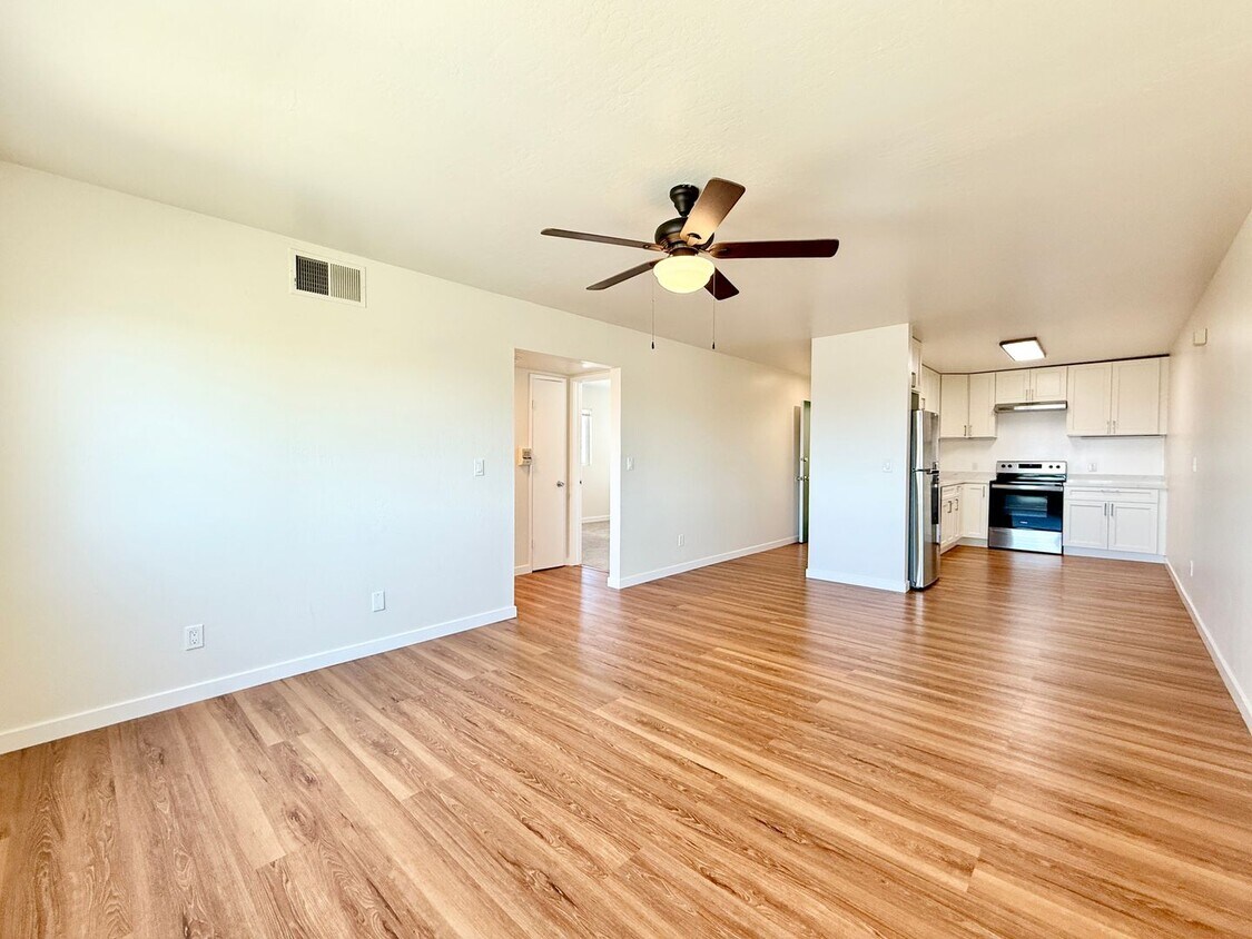 Photo - 670 Hillside Blvd, Daly City