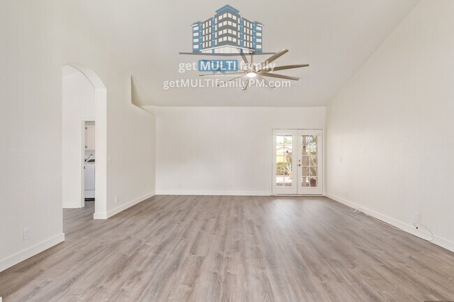 Building Photo - 234 N Heritage Dr