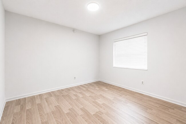 Foto del edificio - 190 Parkwood Dr