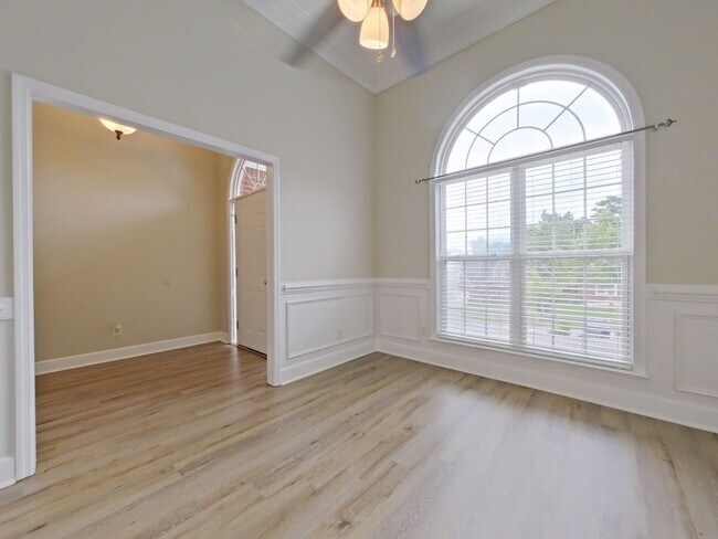 Building Photo - Updated and Clean 4 Bedroom Columbia Count...