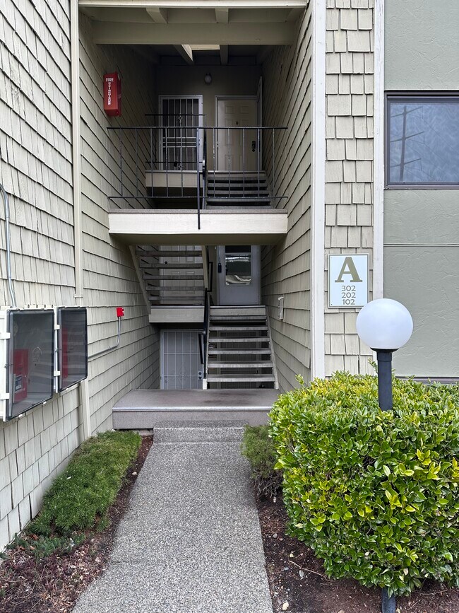 Foto del edificio - 2020 Grant Ave S