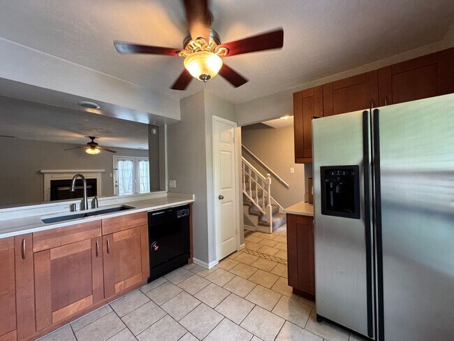 Foto del edificio - Charming Waterfront Townhouse in Virginia Beach!