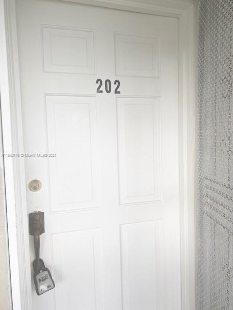 Foto del edificio - 20380 NW 7th Ave