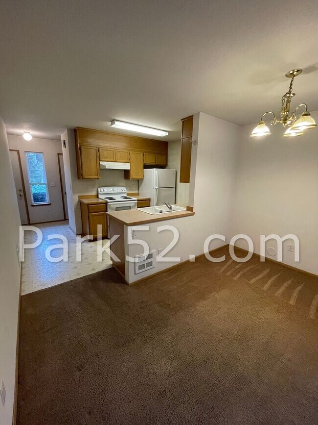Foto del edificio - 2 Bedroom University Place Townhome