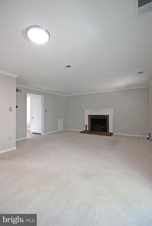 Foto del edificio - 6530 Yadkin Ct