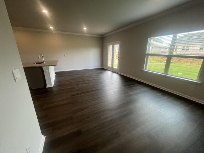 Building Photo - 151 Foundry St