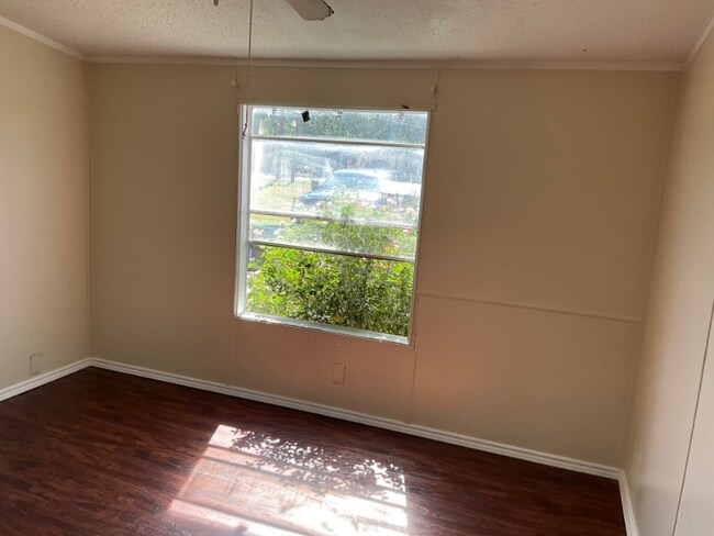 Foto del edificio - 343 Crescent Creek Ln