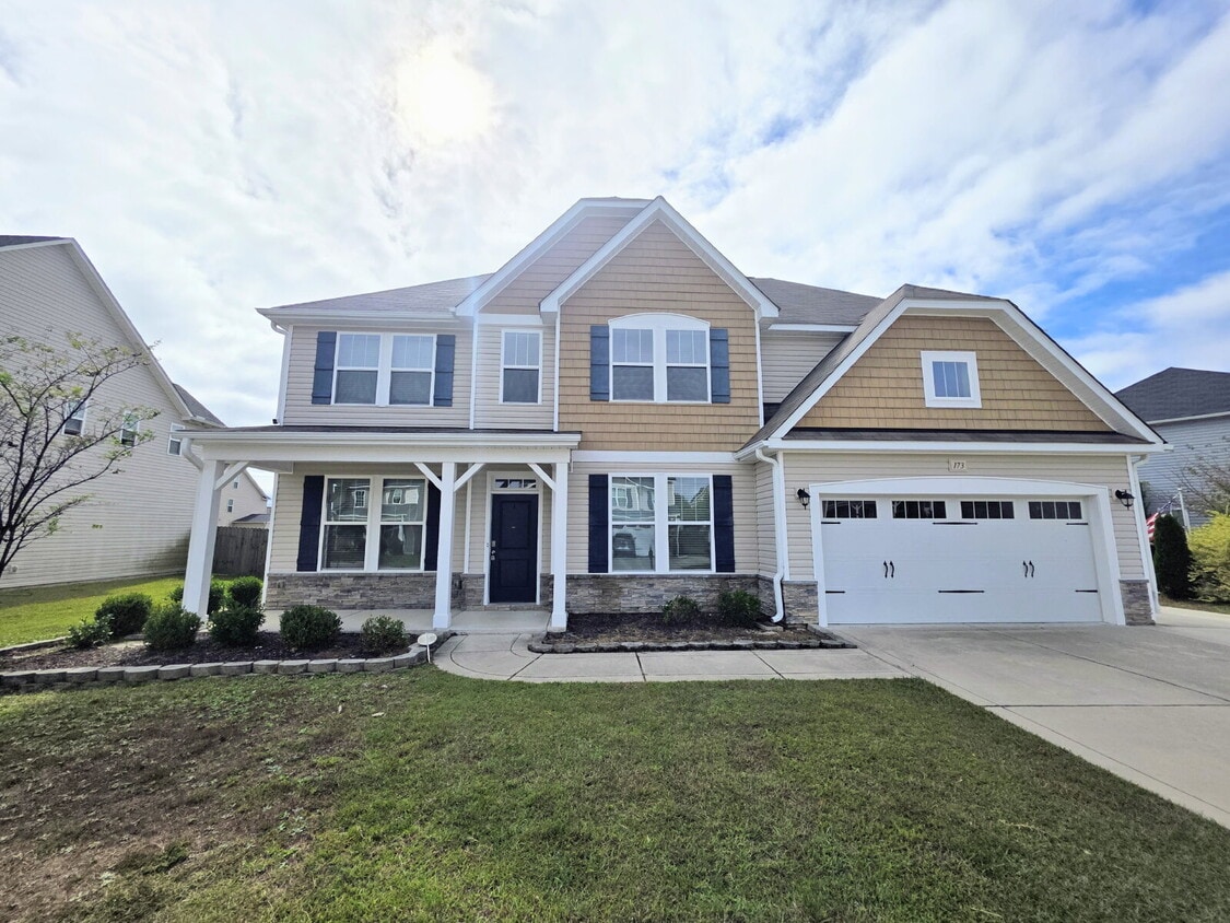 Foto principal - Beautiful Wilmington Floor Plan In Wedgefi...