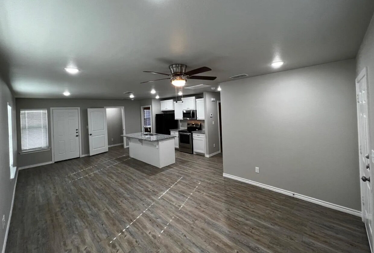 Foto principal - 2632 Hickory Avenue