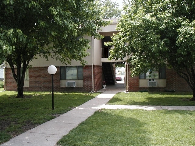 Primary Photo - Oakland Park Apartments