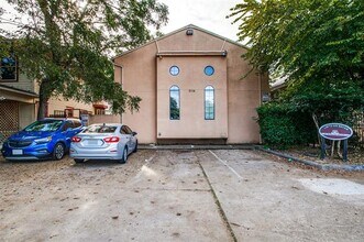 Building Photo - 5114 Bryan St