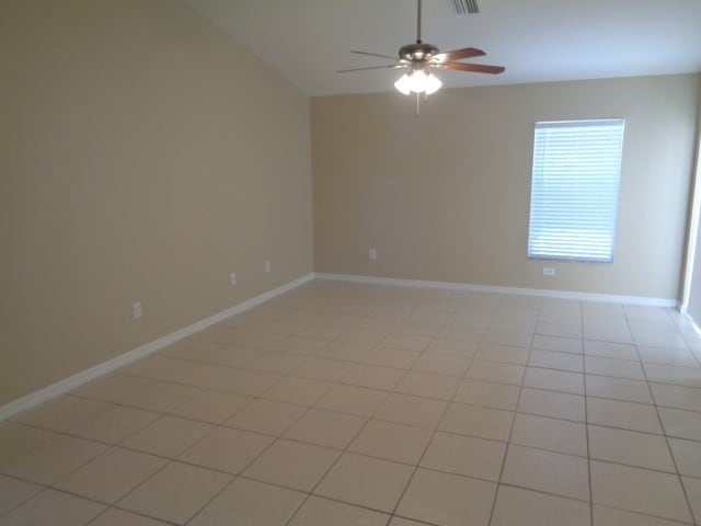 Building Photo - 302 Lisa Ann Court