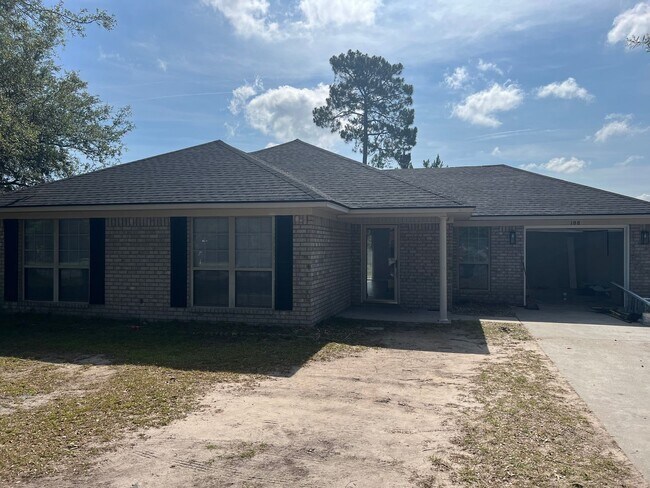 Foto del edificio - 108 Wayfair Ln