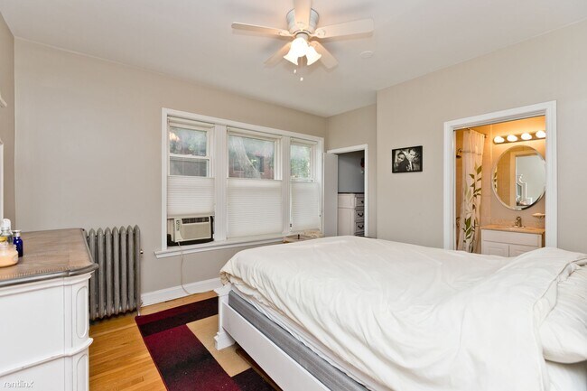 Foto del edificio - 2 br, 2 bath Condo - 1258 W Cornelia Ave
