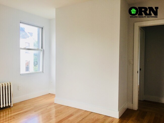 Building Photo - 351 Evergreen Ave